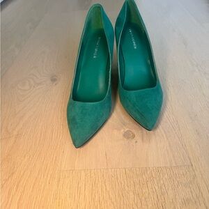 Marc Fisher LTD Women's Abilene
Pump, Teal Suede 300, 8.5 New Without Tags